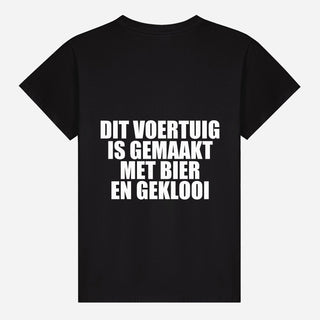 Dit Voertuig Is Gemaakt Met Bier En Geklooi T-shirt